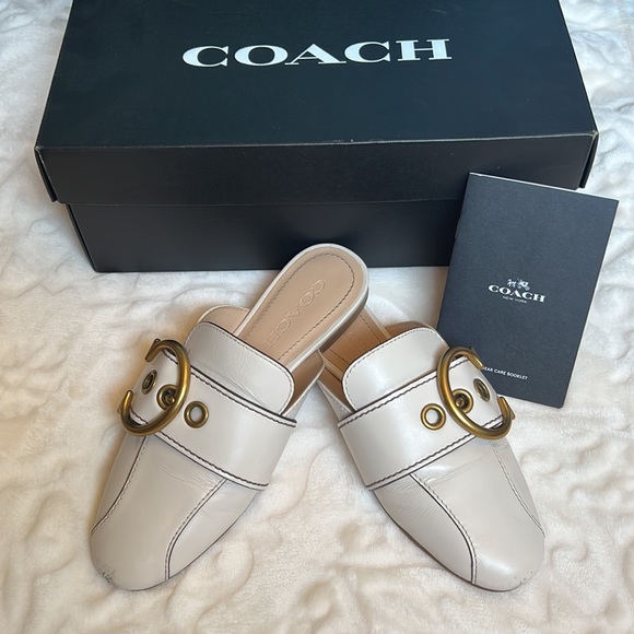 Coach Leather C Buckle Slide in Chalk - Picture 1 of 7